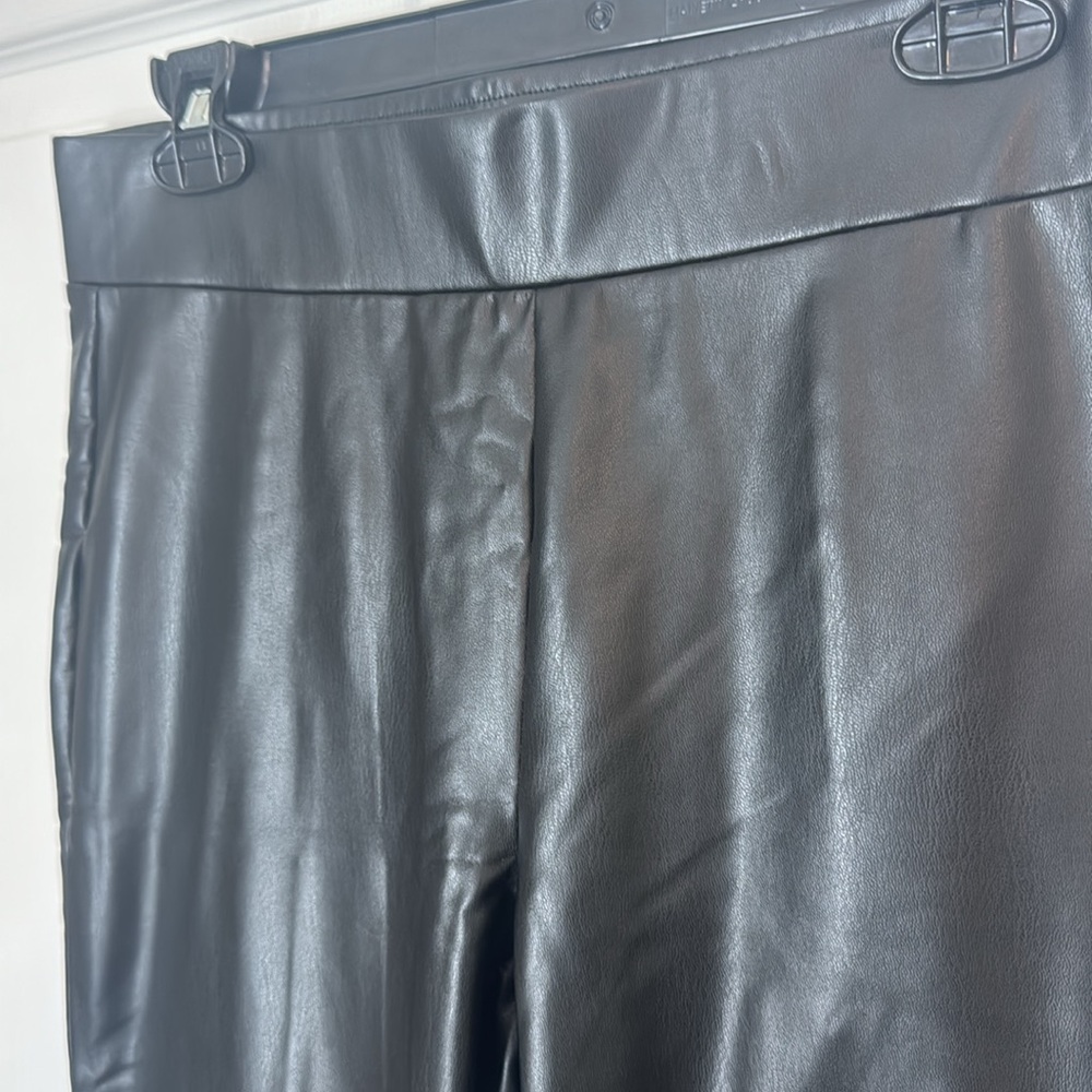 Loft faux leather skinny pants - Picture 2 of 5